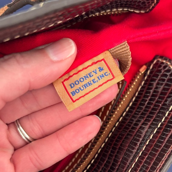 Dooney & Bourke Tote Bag in EUC. Comes w/branded dustbag. Absolutely beautiful. - Picture 10 of 14